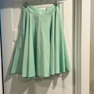 🥳5 for $25 sale! #5for25 Cute skater skirt. Good condition